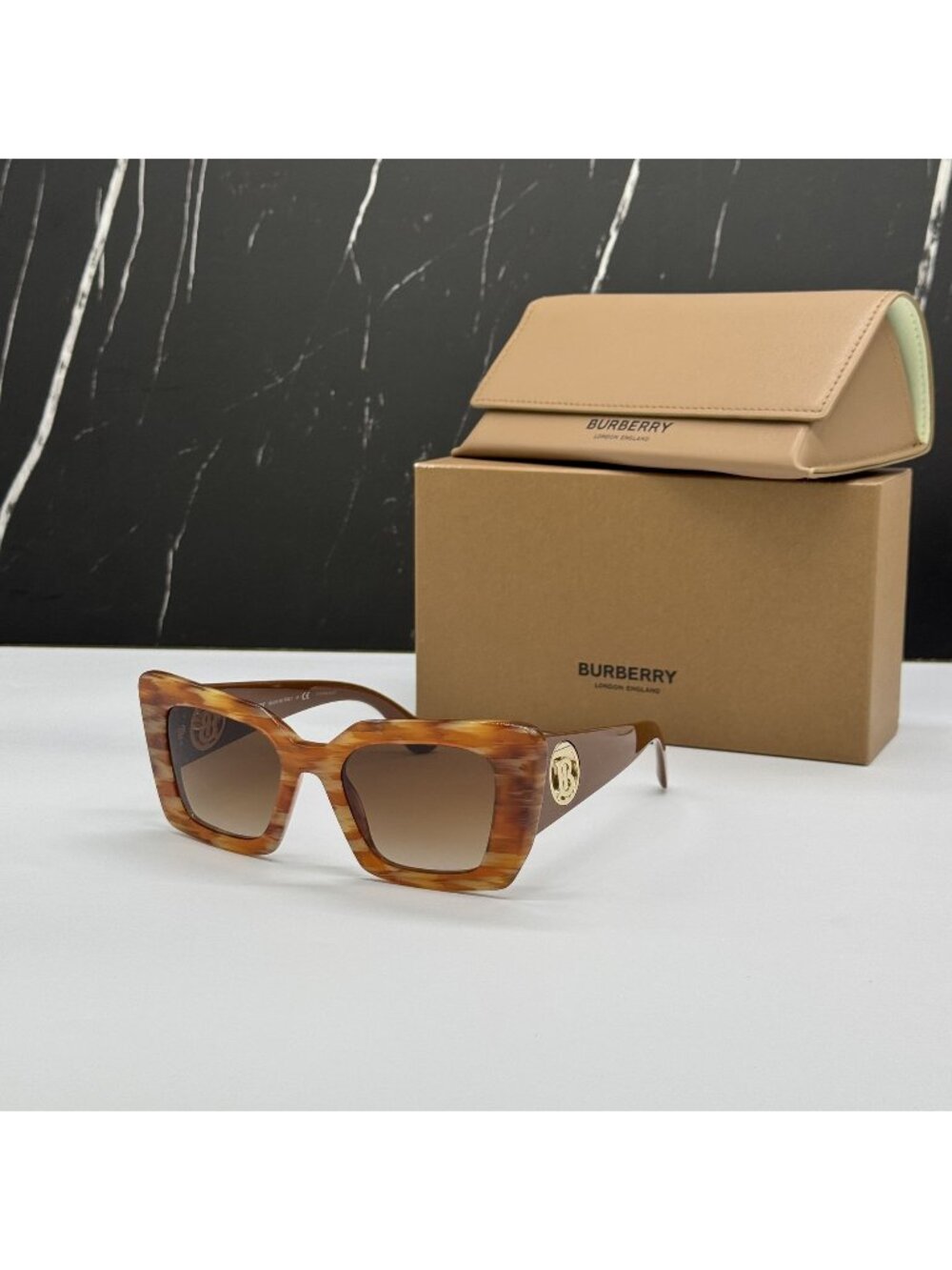 Burberry Be4344 394013 Cat Eye Sunglasses Authentic NEW - Picture 1 of 10
